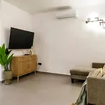 Groundfloor Pink Sunny *