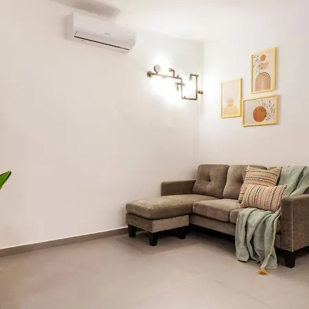 Groundfloor Pink Sunny Torrevieja